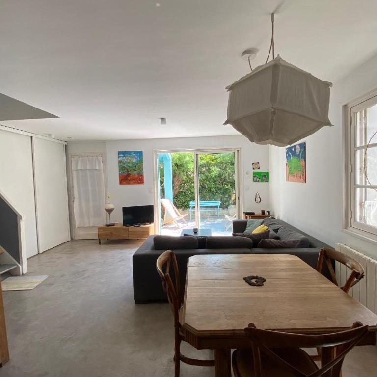 Maison 300 m de la plage avec un bel extérieur - Maison 3 Chambres - 3