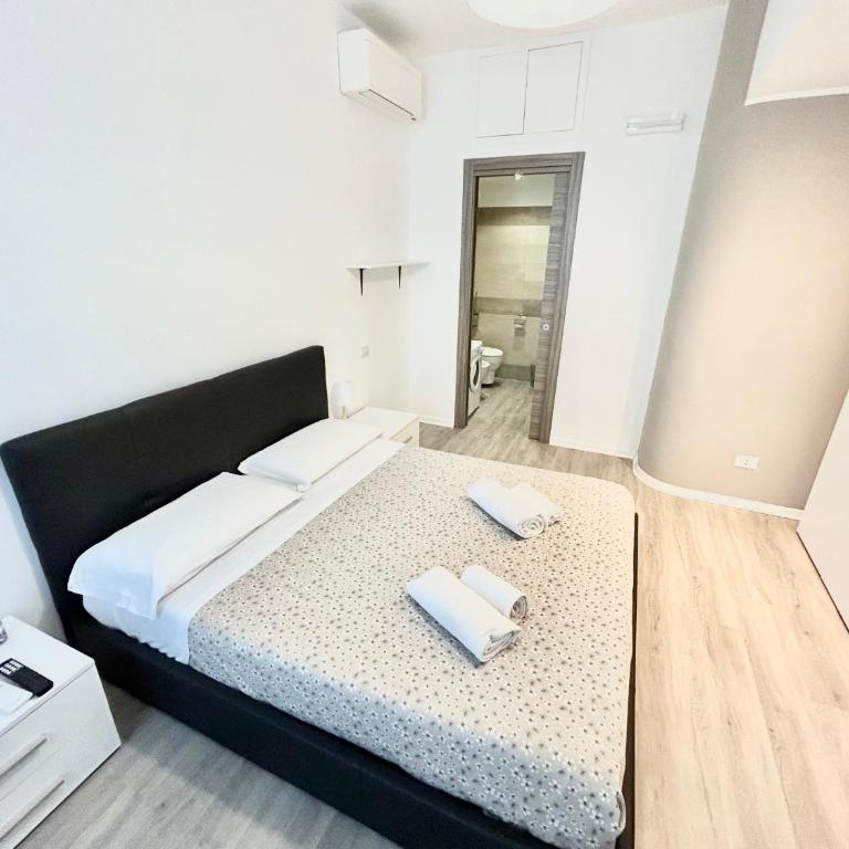 Un Letto Ideale EUR - UN LETTO IDEALE - Camera Matrimoniale con Bagno Privato - 3