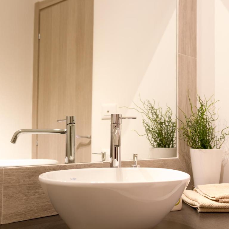 Romano Rooms - Double Room - Single Use - 4