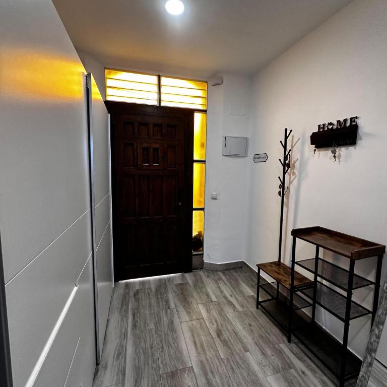 Apartamento céntrico con patio privado y terraza ideal para grupos - Casa de 2 dormitorios - 8