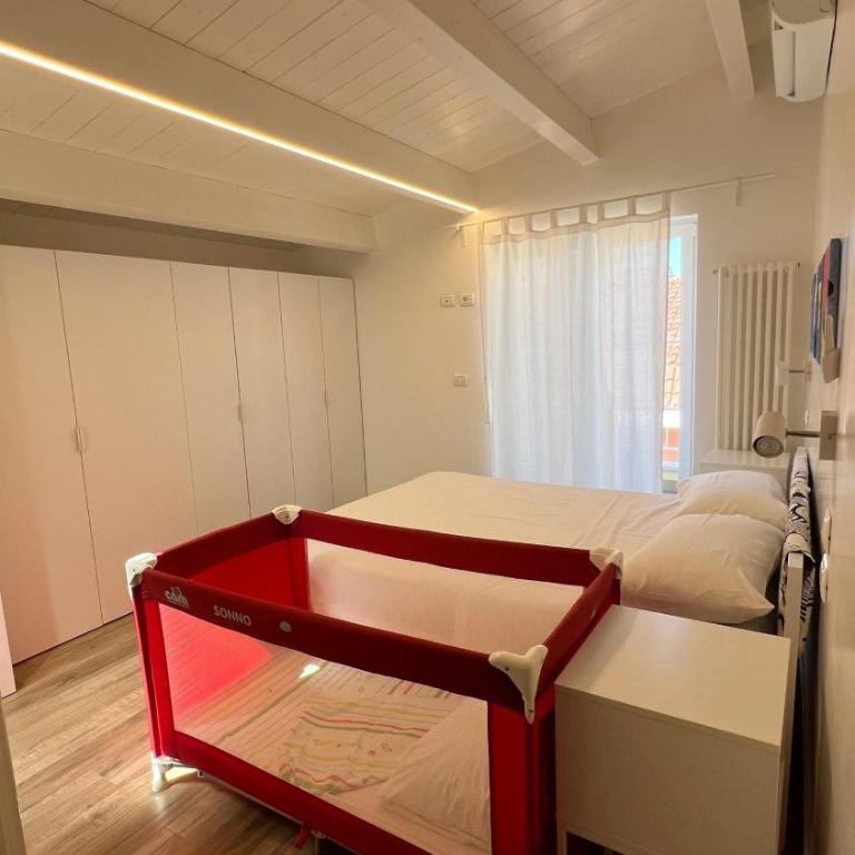 CASA MIRO' vicinissima al mare e parcheggio privato gratuito se disponibile - Two-Bedroom Apartment - 21