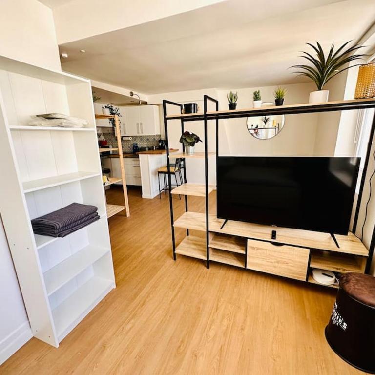 Cosy Saint-Denis 2 personnes - One-Bedroom Apartment - 9