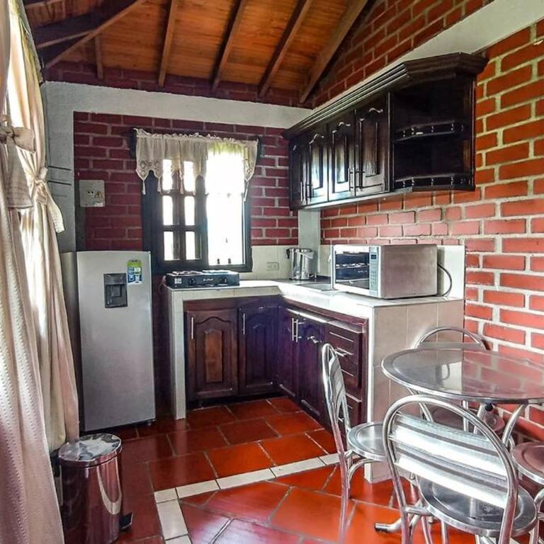 Cabaña campestre en Tuluá - Casa de 2 dormitorios - 18