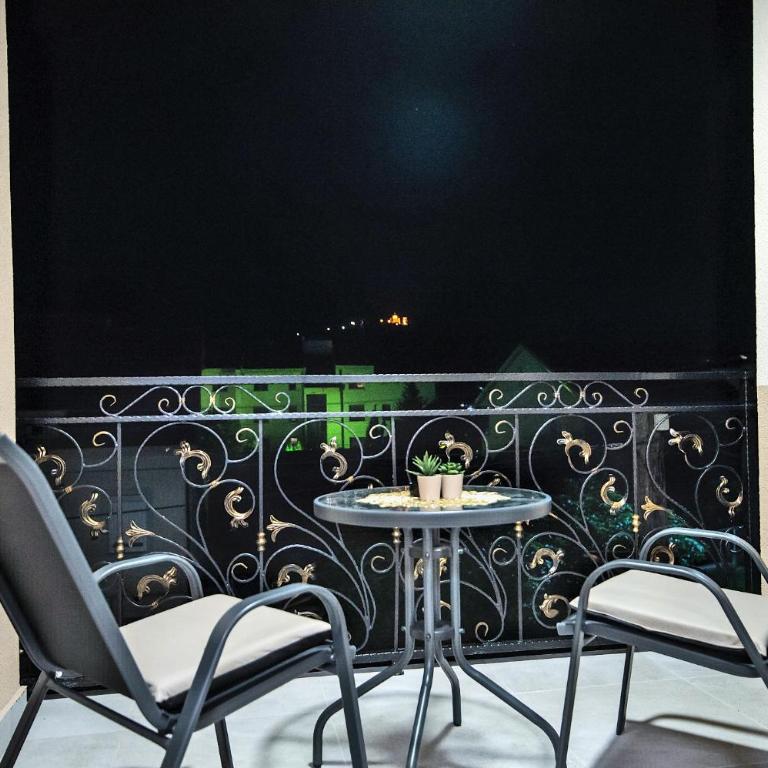 Sidro - One-Bedroom Apartment - 11