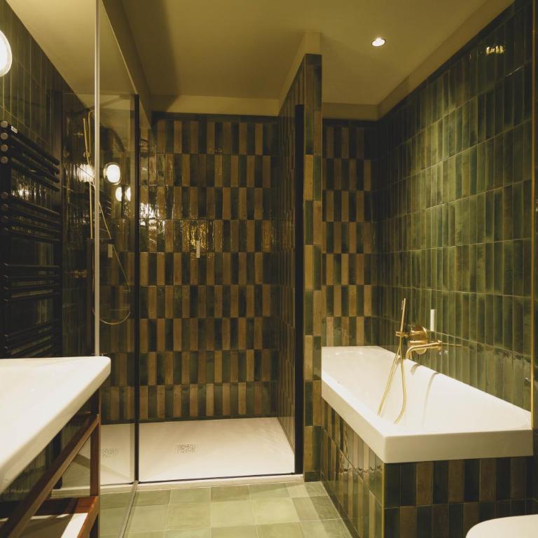 Hotel Gounod Fully Renovated - Chambre Double Standard avec Baignoire et Douche - 3
