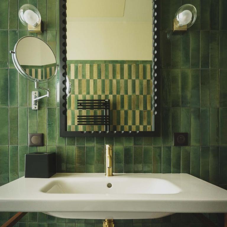 Hotel Gounod Fully Renovated - Chambre Double Standard avec Baignoire et Douche - 4
