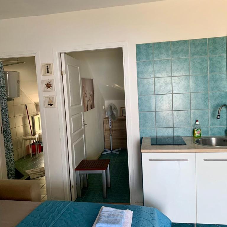 Brankas Apartments - Apartment with Sea View - 57