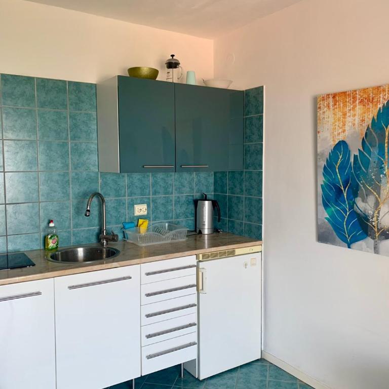 Brankas Apartments - Apartment with Sea View - 63