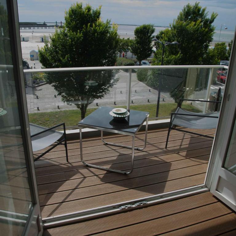 Appartement cosy vue mer face NAUSICA - Two-Bedroom Apartment - 1