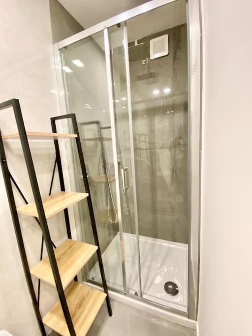 Sebastian's Elegant Apartment - Appartamento con 2 Camere da Letto e Vista Mare - 23