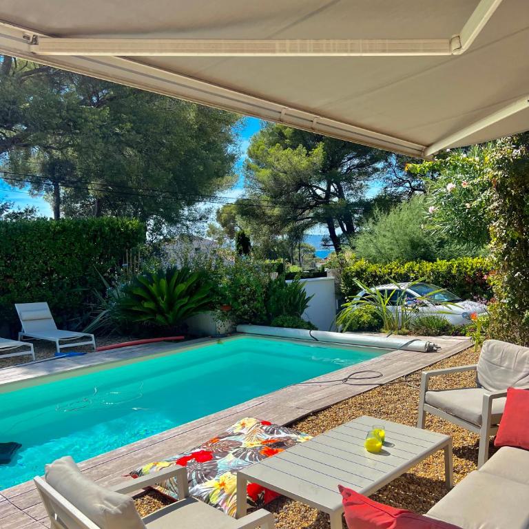Villa de charme avec piscine à proximité des plages - Four-Bedroom Villa - 3