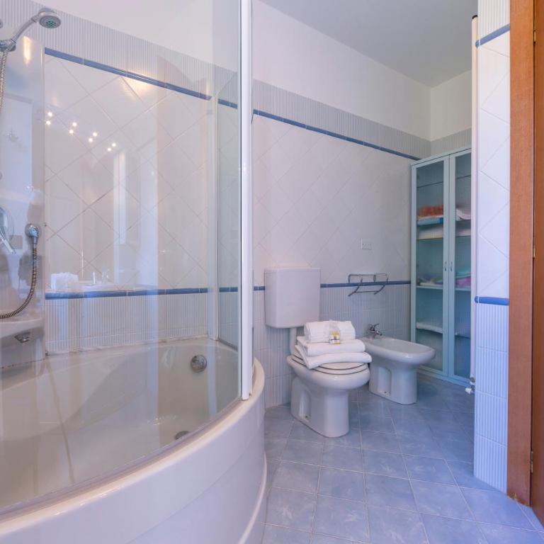 La Casetta Sull'Albero - with Balcony, Garden & Parking - Happy Rentals - Appartamento con Terrazza - 21