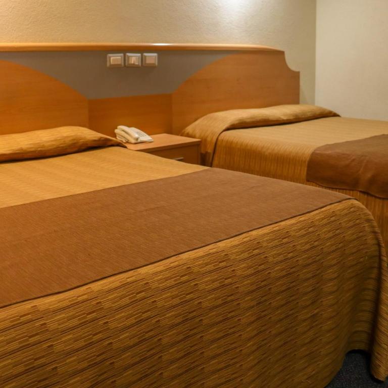 Hotel Milan CDMX - Habitación Doble - 2 camas dobles - 3