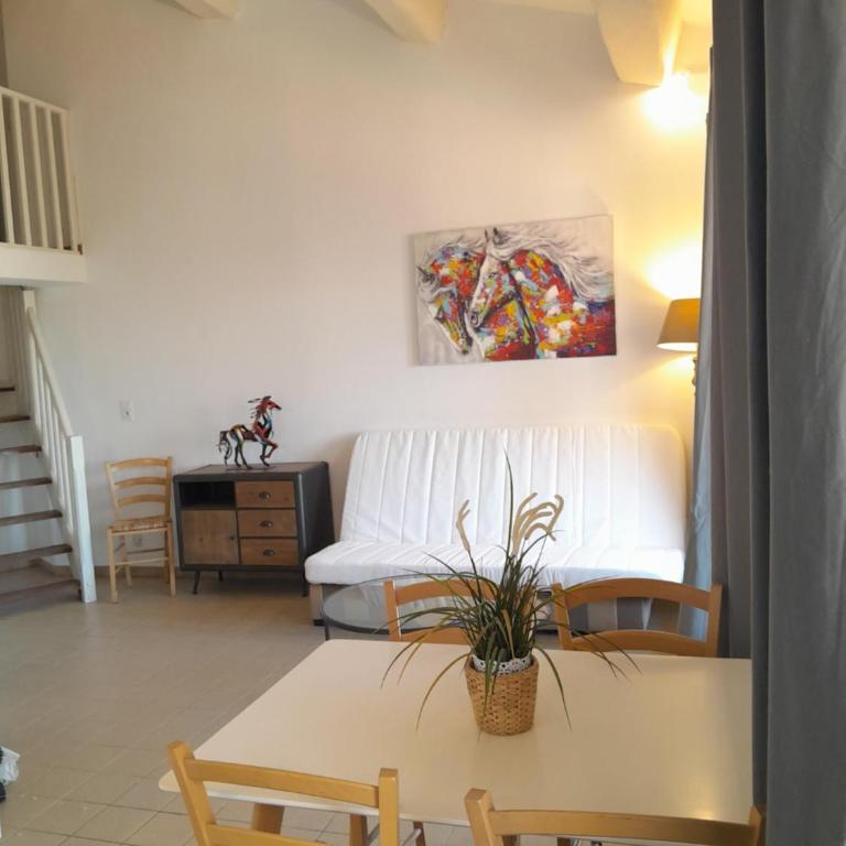 Flamants 1 5 personnes - One-Bedroom Apartment - 3