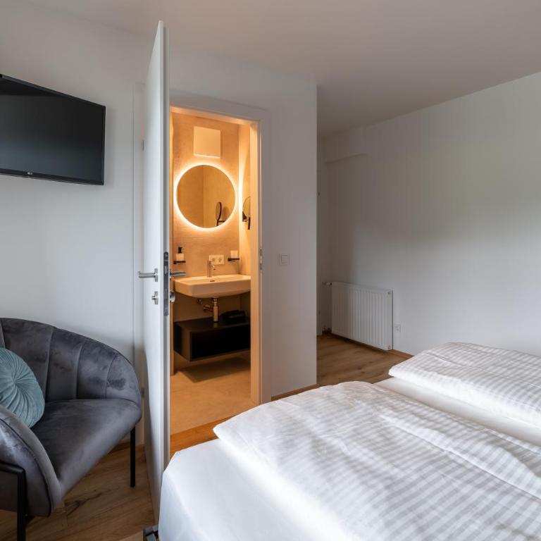 Eden Apartments Vista Lago - Two-Bedroom Apartment - 14