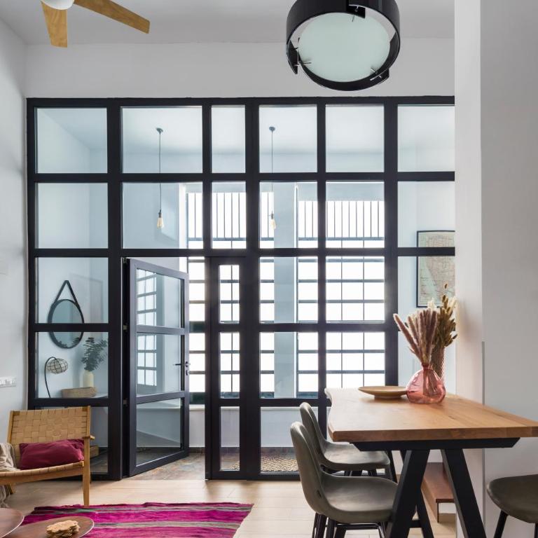 NEW Charming Duplex With Private Patio - Apartamento de 2 dormitorios - 3