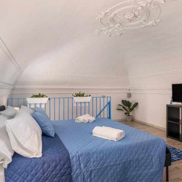 Blu Home - Two-Bedroom House - 25