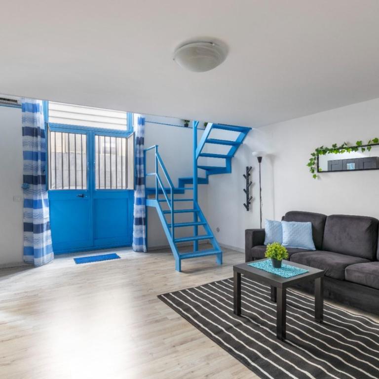 Blu Home - Two-Bedroom House - 11