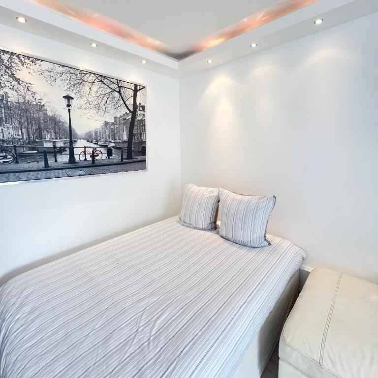 Apartment Like HOME with AC, Arc de Triomphe, Champs Élysées, Tour Eiffel - Studio avec Balcon - 3