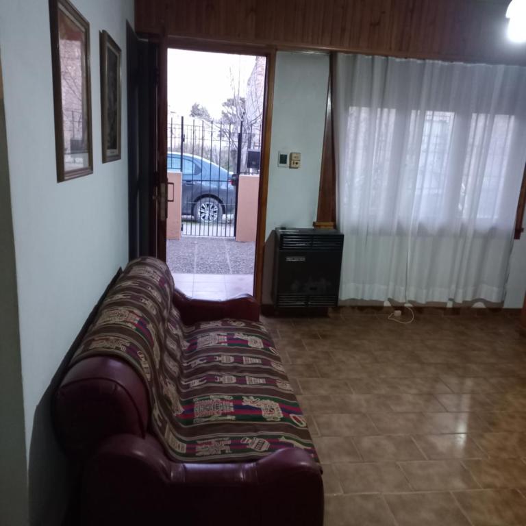 Casa amarilla - One-Bedroom House - 7