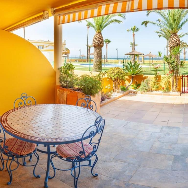 Acogedor Apartamento en primera línea de playa - Apartamento de 2 dormitorios - 12
