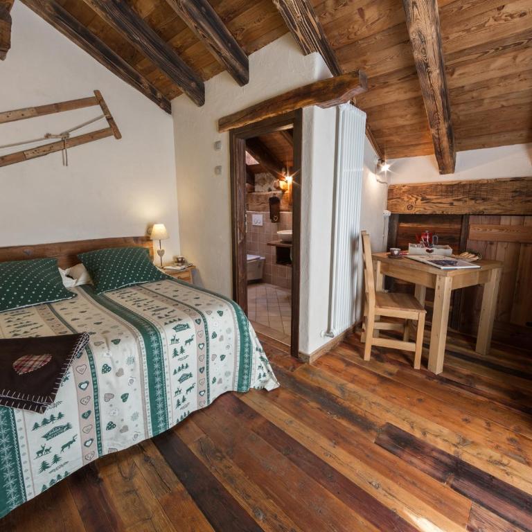 La Maison D'Antan - Double or Twin Room with Balcony - 8