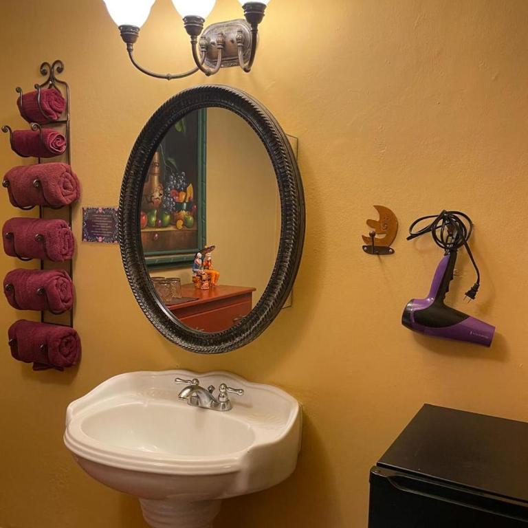 Casa de Leyendas - Deluxe Double or Twin Room - 5