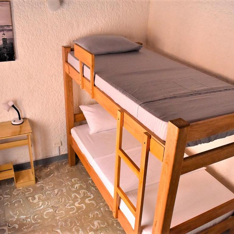 Casangel Hogar Familiar en Sector Exclusivo cerca al Aeropuerto Local frente al Poblado - Casa de 4 dormitorios - 39
