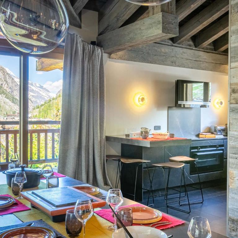 Luxueux 5 pièces avec cheminée, balcon panoramique, proche des pistes - Val-d'Isère - FR-1-694-108 - Appartement - 11