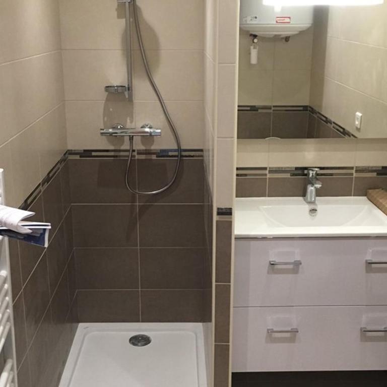 Studio 2 pers. jardin, parking & clim à 10m plage - FR-1-803-10 - Studio - 3