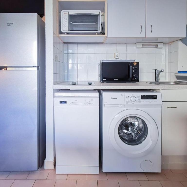 Studio 2 pers. jardin, parking & clim à 10m plage - FR-1-803-10 - Studio - 10