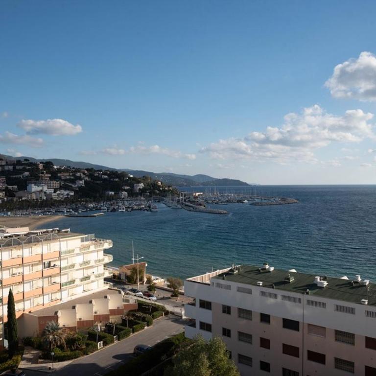 Beau T3 pour 4 personnes, vue mer, au Lavandou - FR-1-803-40 - Apartamento - 1