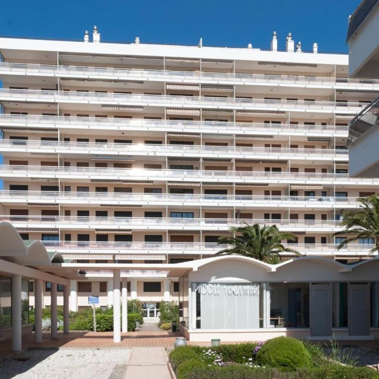 Beau T3 pour 4 personnes, vue mer, au Lavandou - FR-1-803-40 - Apartamento - 2