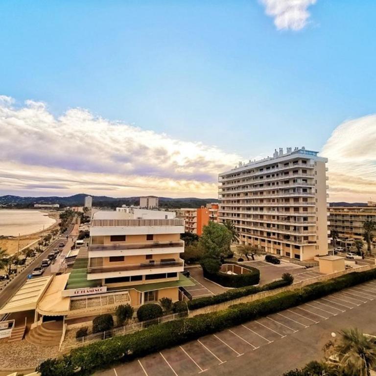 Beau T3 pour 4 personnes, vue mer, au Lavandou - FR-1-803-40 - Apartamento - 12