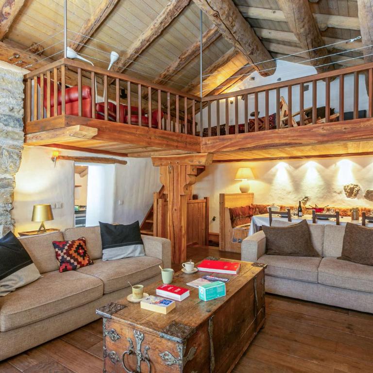 Chalet 17°C restauré, 4 ch, au cœur du vieux Val-d'Isère, grande cheminée, proche pistes, parking, WiFi - FR-1-694-358 - Chalet - 3