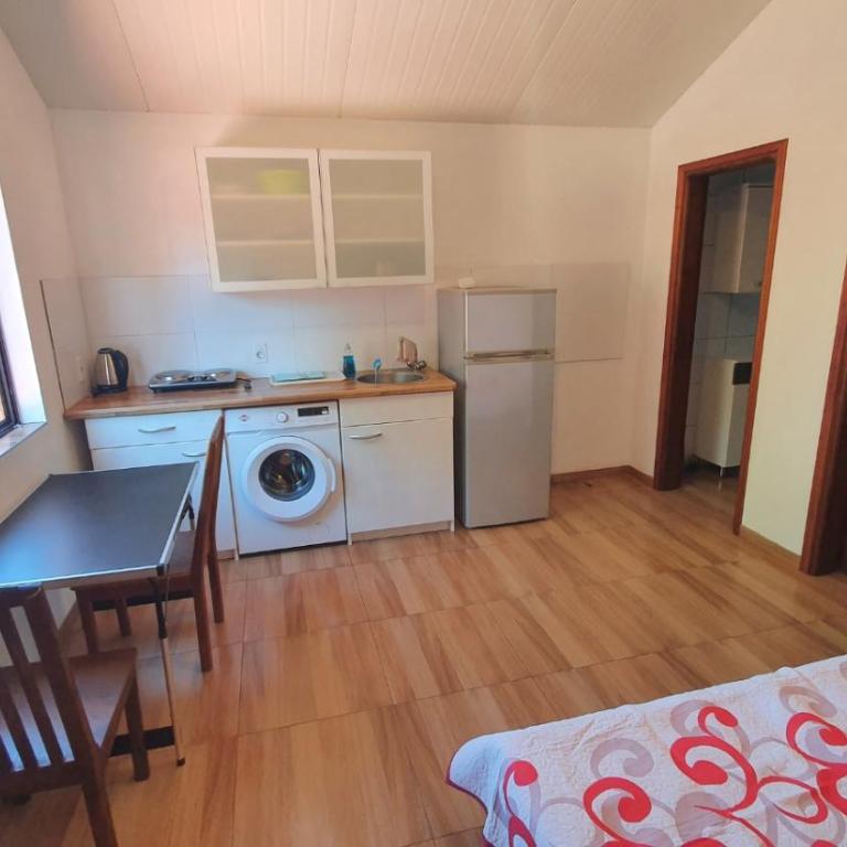 Familia Fuks - One-Bedroom Apartment - 5