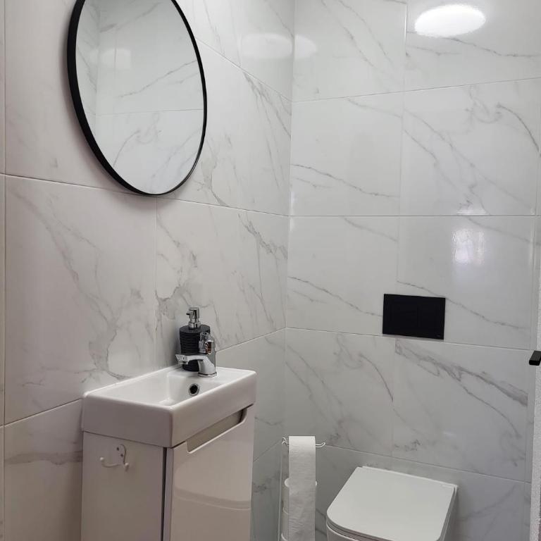 Piekny apartament centrum 2 sypialnie z basenem - Two-Bedroom Apartment - 10