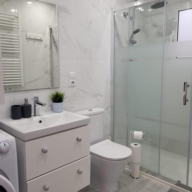 Piekny apartament centrum 2 sypialnie z basenem - Two-Bedroom Apartment - 9