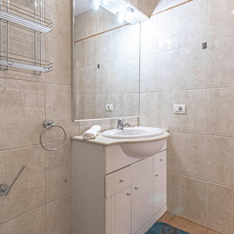 Seaside Escape 2bed by Dream Homes Tenerife - Apartamento de 2 dormitorios - 18