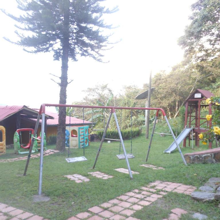 Hotel Viejo Molino Coroico - Triple Room with Terrace - 7