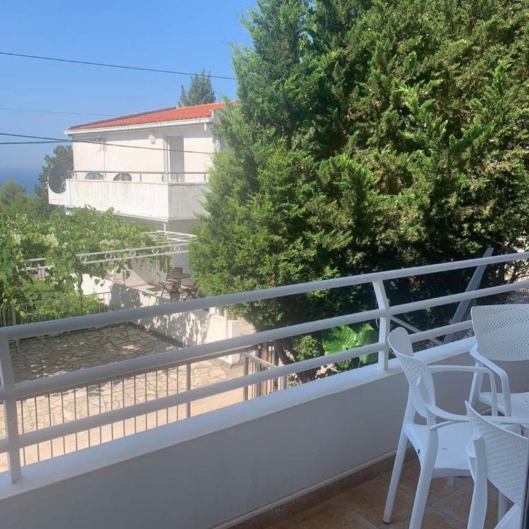 Brankas Apartments - Apartment with Terrace - 50