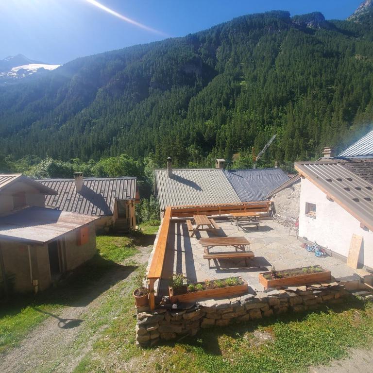 Chambres au CampdeBase - Chambre Double - Vue sur Montagne - 13
