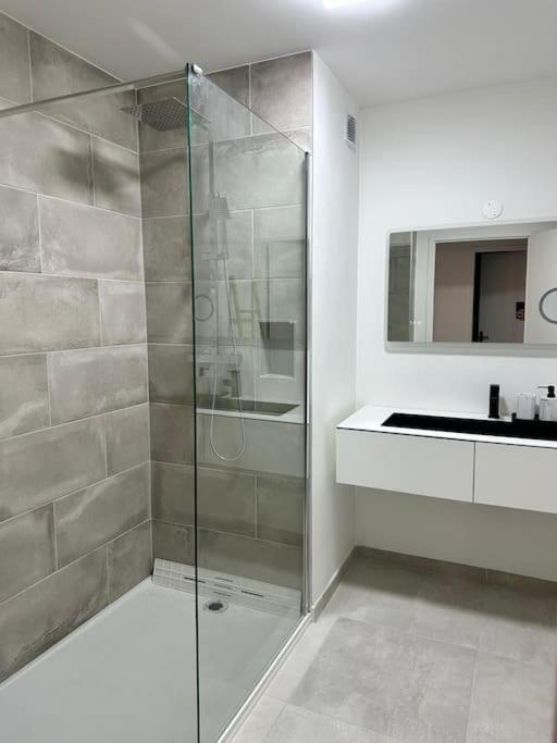 Spacieux Appartement de 73 m2 en plein centre-ville d'Evian avec 2 chambres - Apartamento de 2 dormitorios - 4