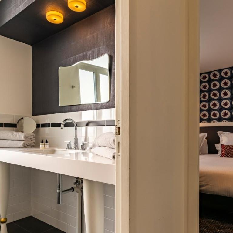 Continental Hotel - Chambre Quadruple - 6