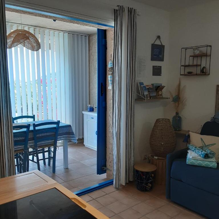 "TI SABLE" Agréable studio climatisé, Jolie Vue Mer, Piscine à Cavalaire sur Mer Golfe de St-Tropez - Appartement - Vue sur Mer - 19