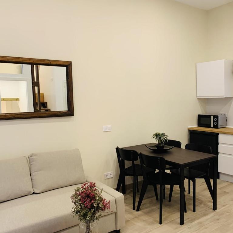 Modern Apartment III in Madrid - Two-Bedroom Apartment - 1