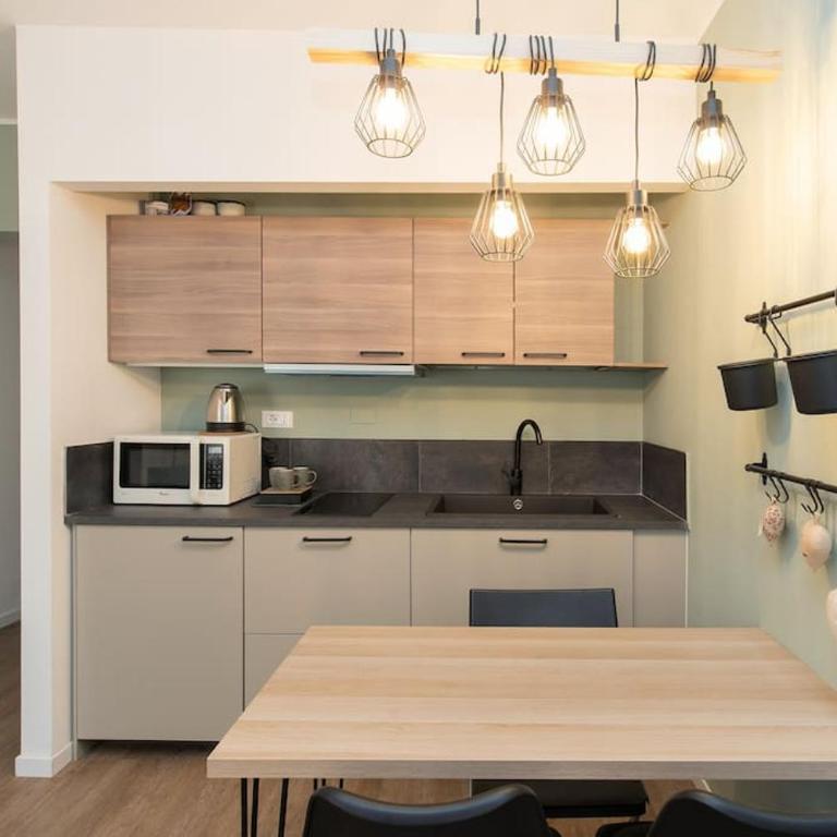 EnJoy Home - Bilocale centralissimo in via Roma - Appartamento con 1 Camera da Letto - 3