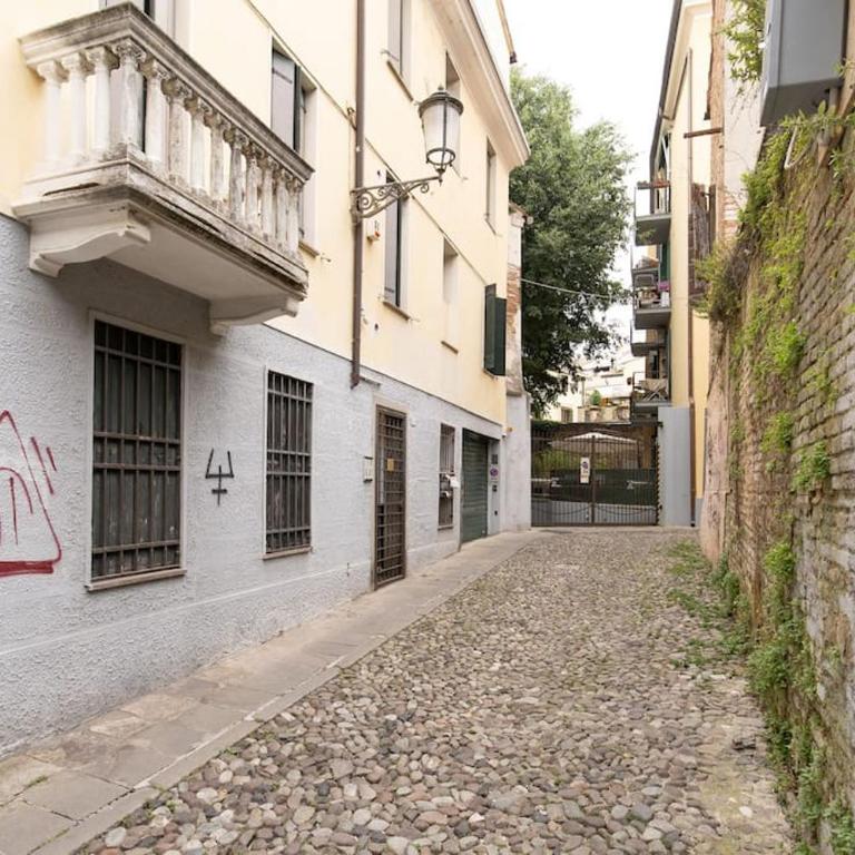 EnJoy Home - Bilocale centralissimo in via Roma - Appartamento con 1 Camera da Letto - 13