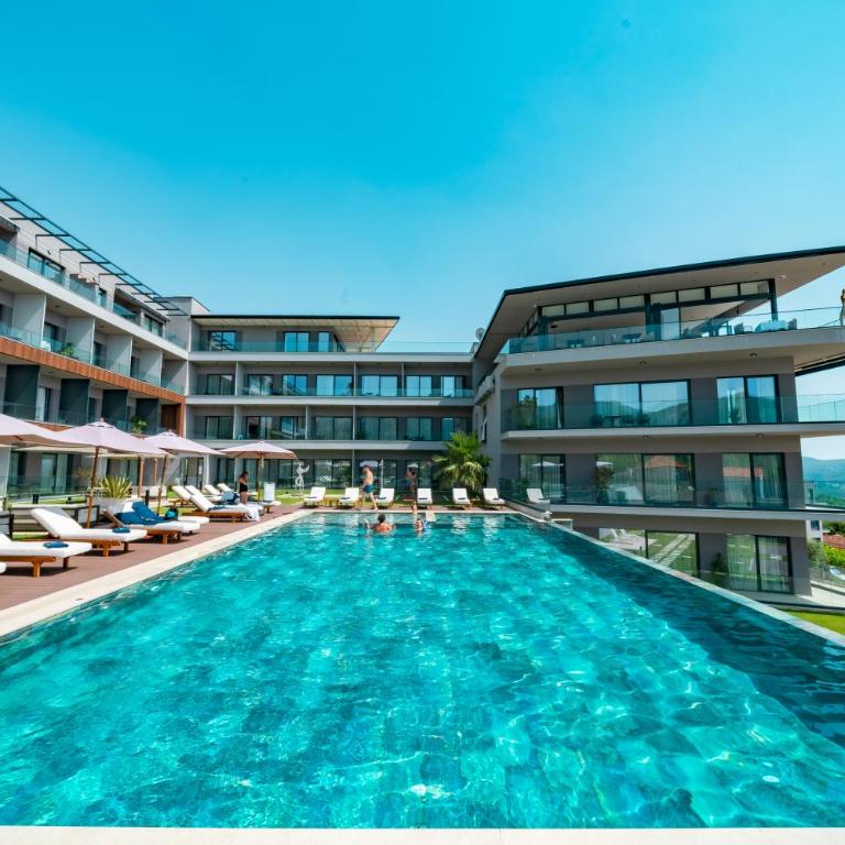 Royal Blue Resort & Residences - Penthouse Apartment - 5