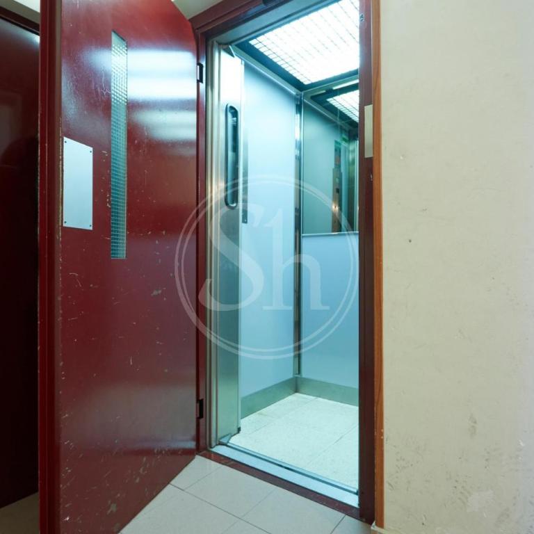 Nice apartment in Les Corts - Two-Bedroom Apartment - 23